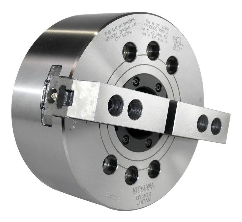2-х кулачковый приводной патрон с открытым центром Kitagawa BT208